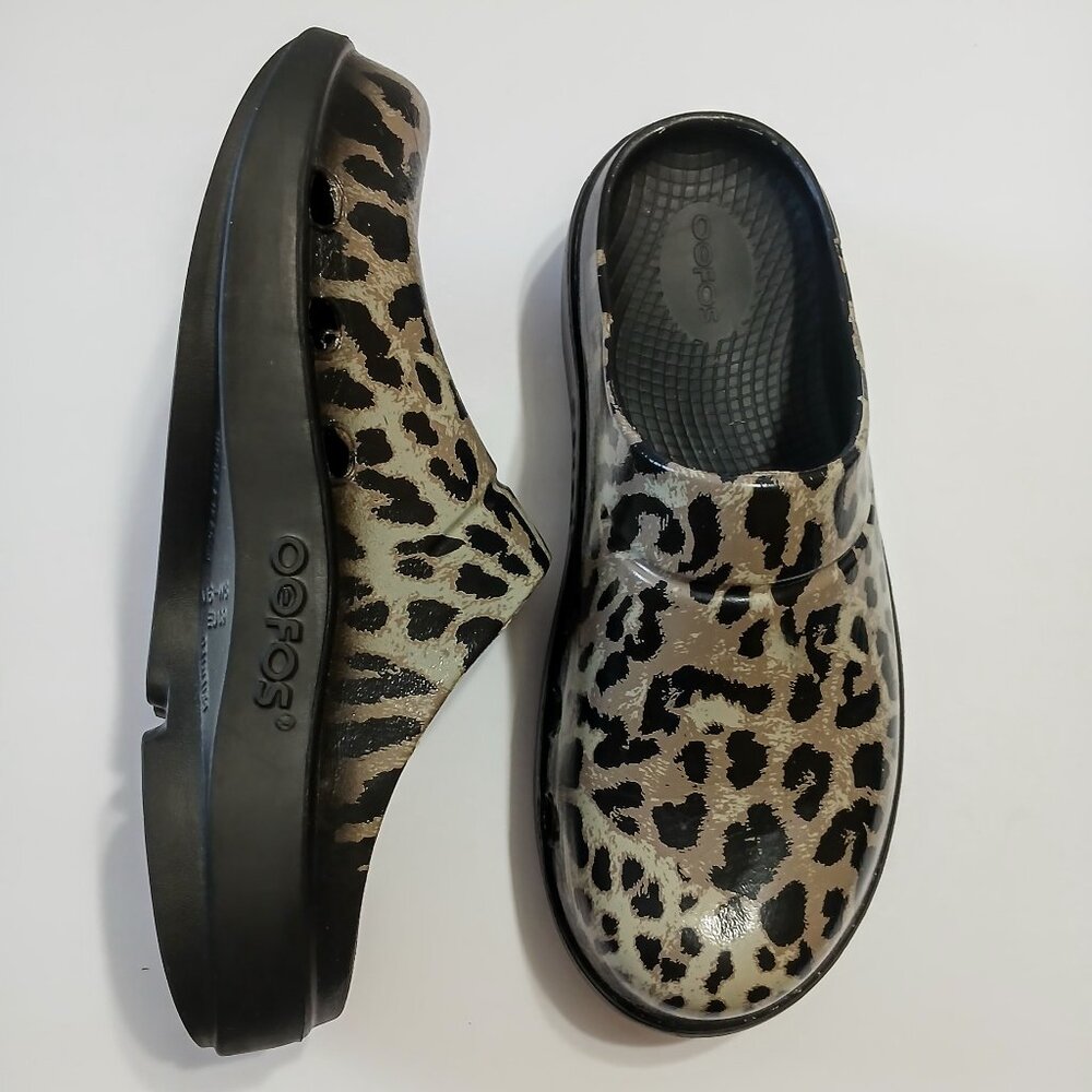 Oofos OOcloog Limited Edition Cheetah Leopard Clogs Size 8